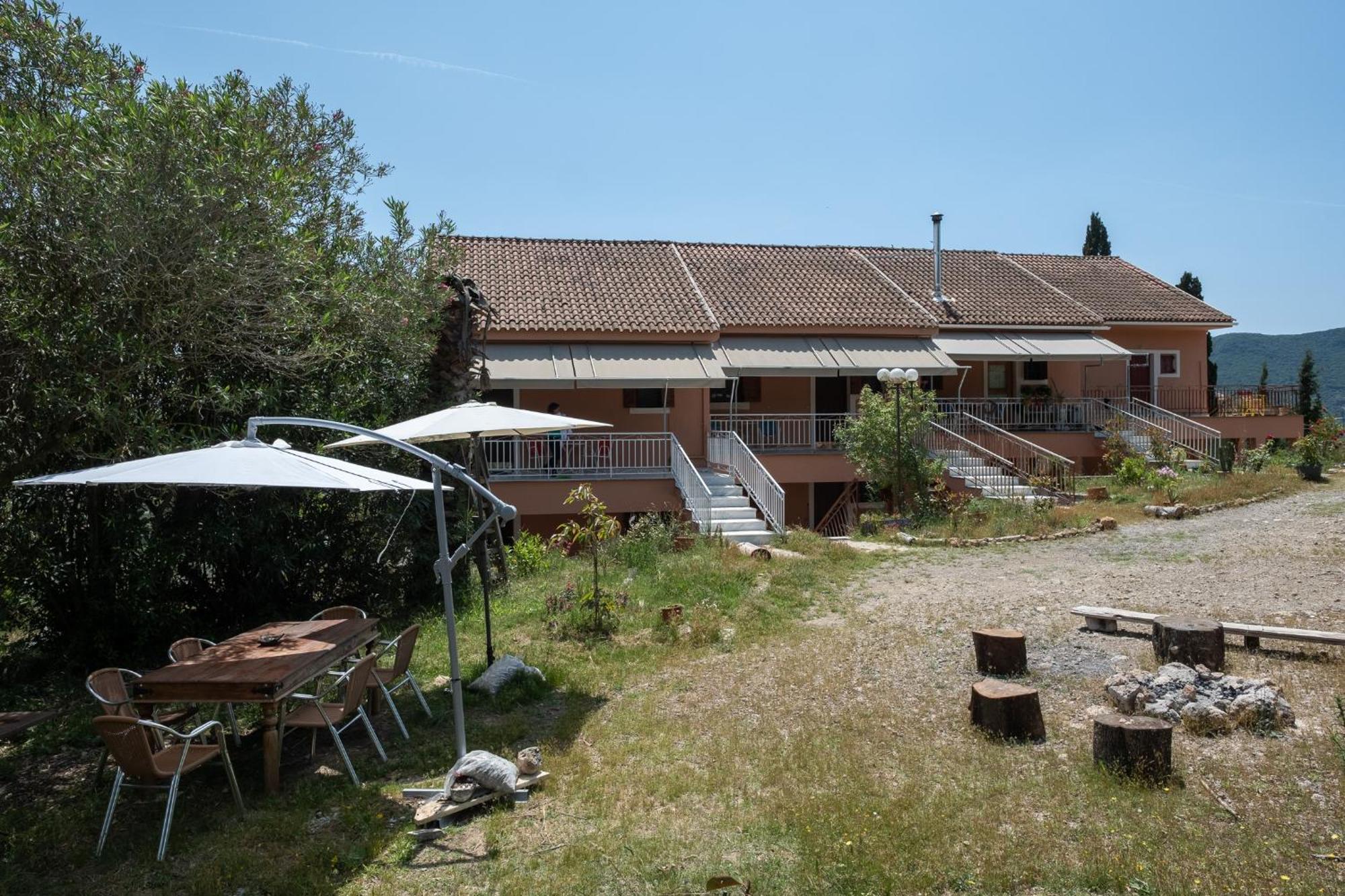 Kokkini Peach House Lägenhet Kokkínion Exteriör bild